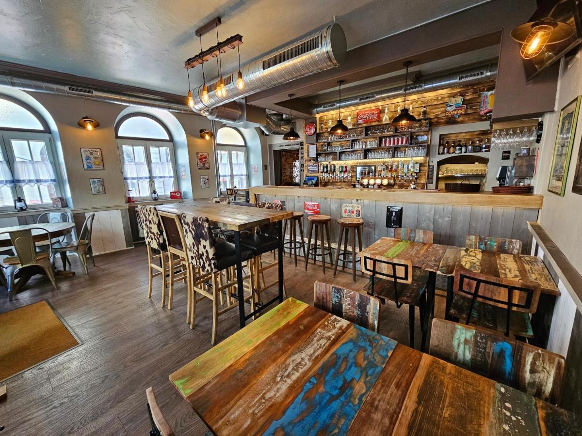 波朗特吕 La Croix Federale酒店 外观 照片