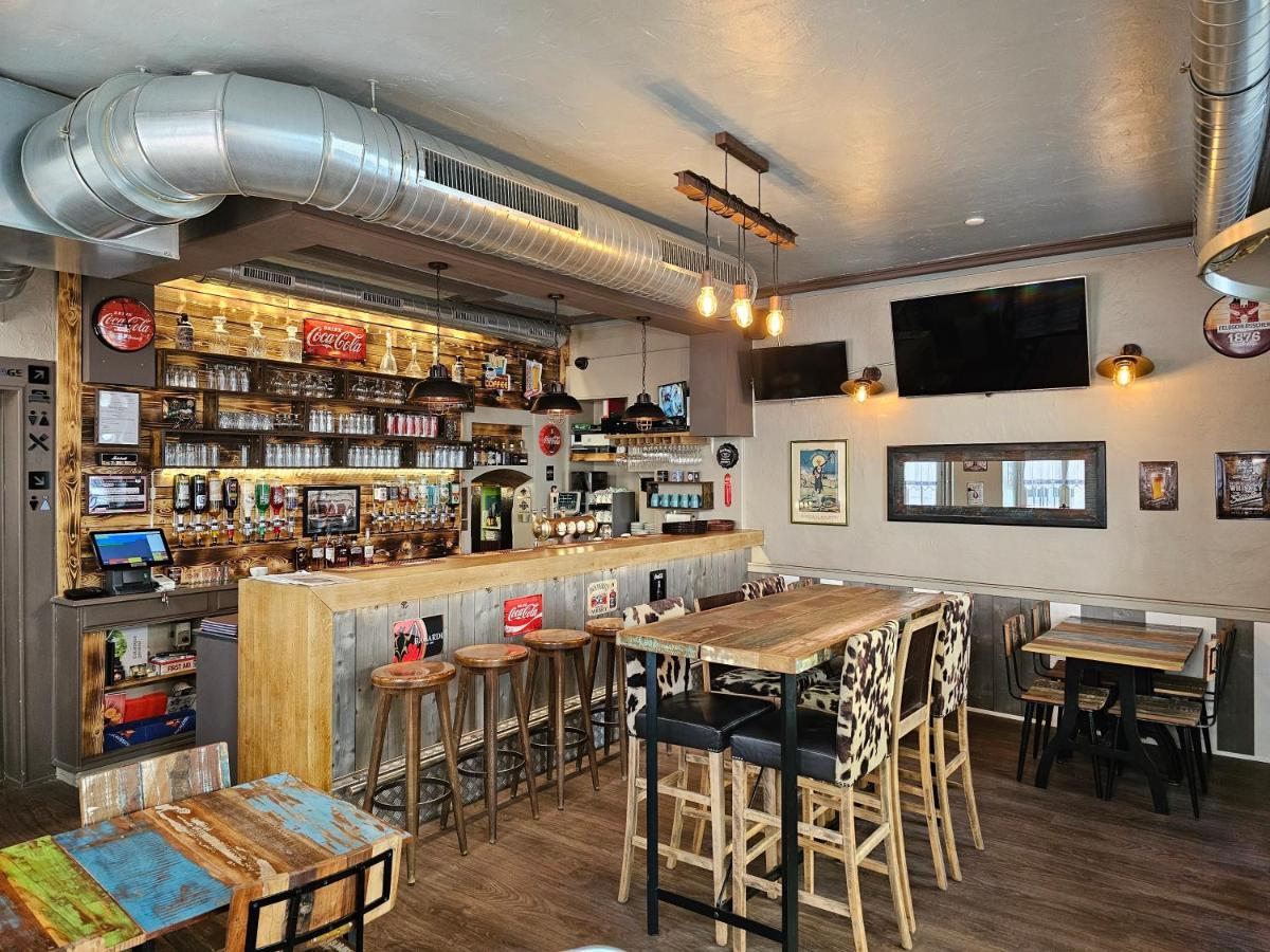 波朗特吕 La Croix Federale酒店 外观 照片